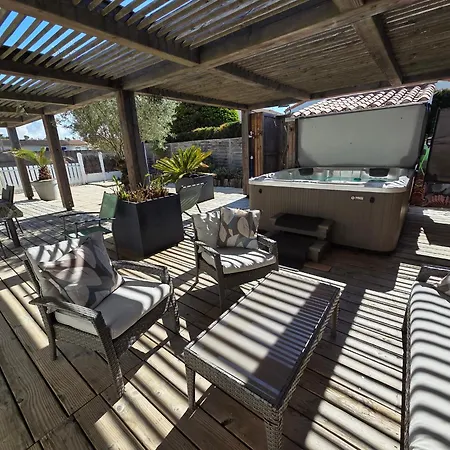 Nyaraló Avec Terrasse Et Proche - Fr-1-194-312 La Faute-sur-Mer