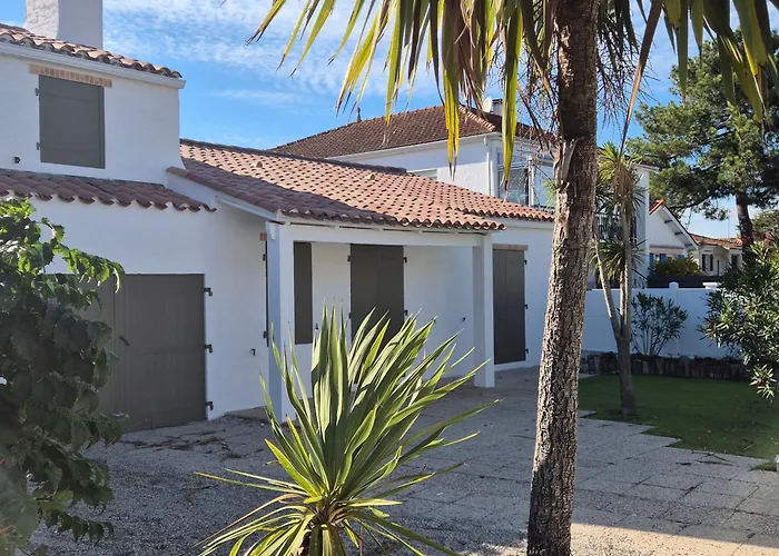 Avec Terrasse Et Proche - Fr-1-194-312